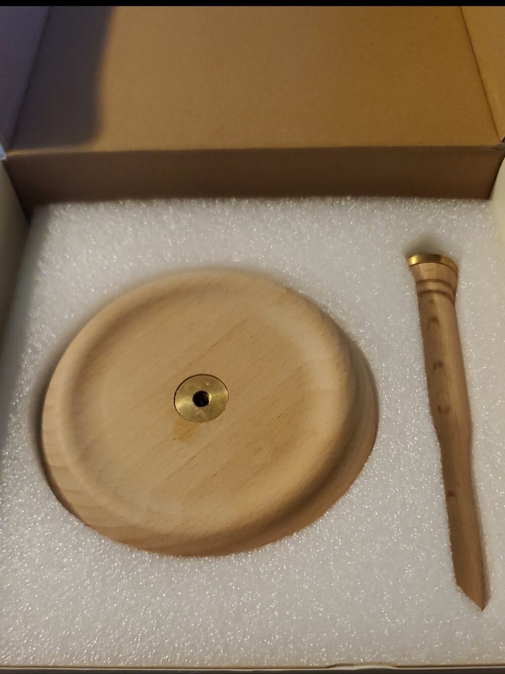 Yarn Ball Holder Made Of Beech NIB Spindle & Pedestal - Picture 3 of 9